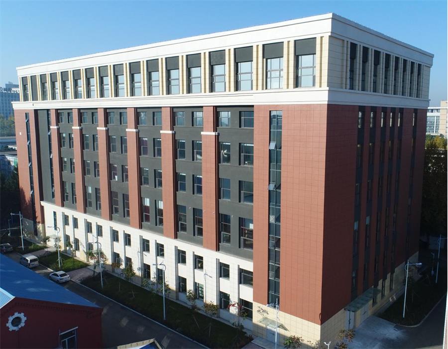 46吉林大學(xué)工程訓練中心大樓.jpg